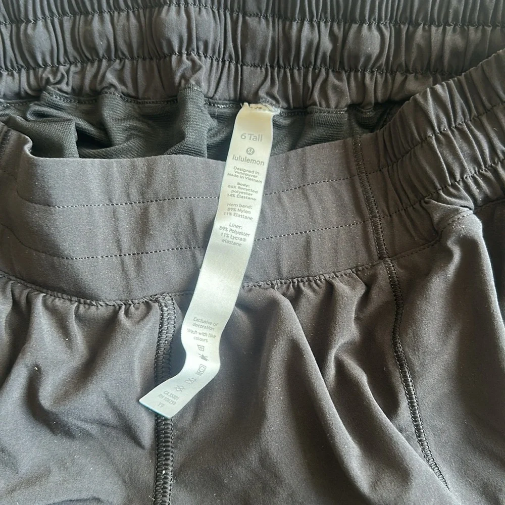 lululemon athletica Black Athletic Shorts Lightweight Performance - Picture 4 of 4